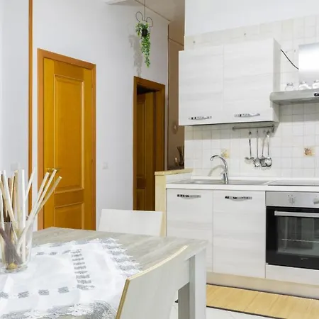 Apartment Decumani - Nel Cuore Di Naples